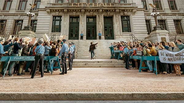 2020 yılında "The Trial of the Chicago 7" belgeseli Netflix'te yayınlandı. Filmde Littlefeather'ın Akademi Ödülleri'nde sahneye çıkışının bir canlandırması yer alıyor.