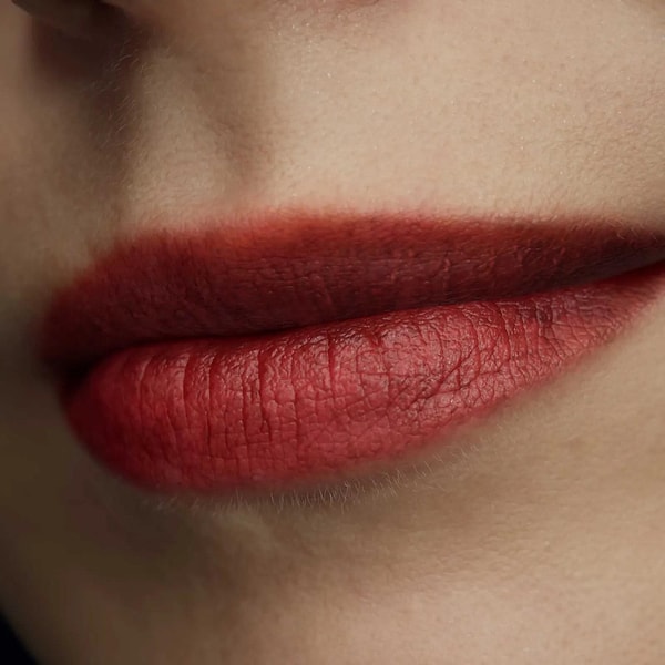 Это означает, что теперь цифровой близнец Евы может переодеваться, позировать, менять прическу и макияж, а ее тело и выражение лица готовы к анимации с использованием методов захвата движения и традиционной анимации.