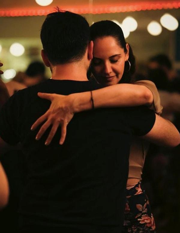Instagram'da son paylaşımında tango derslerinden görüntüler paylaşan Türkpençe'ye gelen yorumlar "Bir İstanbul Masalı"nın hala izler bıraktığının kanıtı...