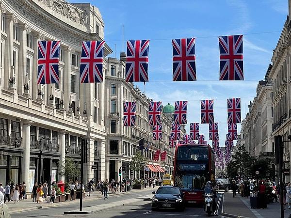 15. Oxford Caddesi: Londra, Birleşik Krallık