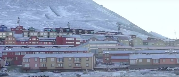 9. Longyearbyen