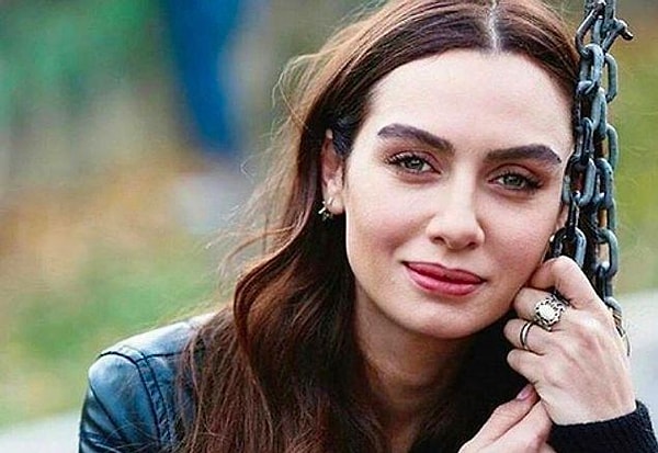 Akalay, who had her first leading role experience with her character Lamia in the series Kader, also stepped into cinema with the Son Ders: Aşk ve Üniversite (Love and University).