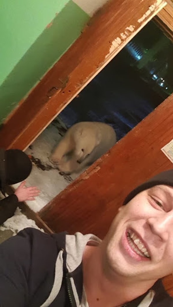 17. А вот и незваный гость пожаловал!