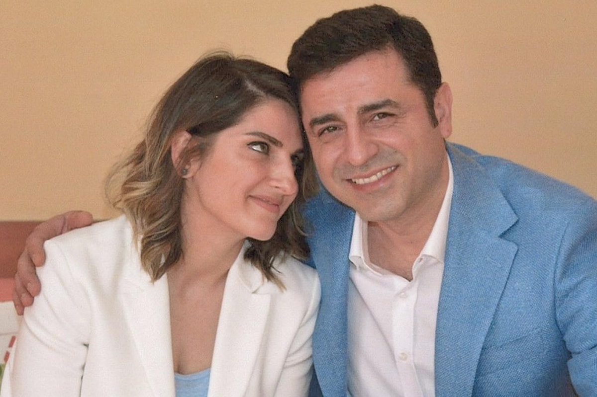 Selahattin Demirtaş Kimdir, Neden Hapse Girdi? Selahattin Demirtaş Kaç Yıl Ceza Aldı?