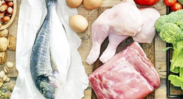 Balık 140 lirayı, dana eti 300 lirayı, kuzu eti ise 350 lirayı geçerek rekor kırdı.