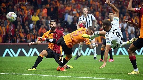 Maçın favorisi olarak Galatasaray gösteriliyor. Beşiktaş-Galatasaray maçı derbi oranları👇