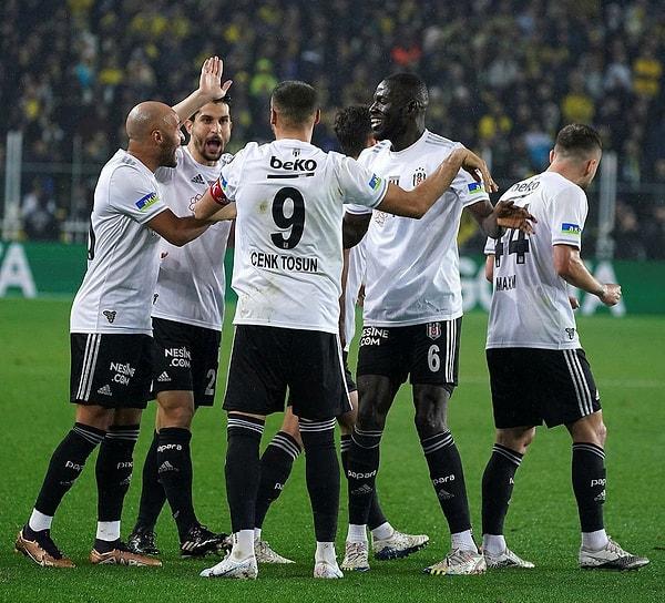Ligde oynadığı son 8 karşılaşmada 7 galibiyet 1 beraberlik alan Beşiktaş, 62 puanla ligde 3. sırada yer alıyor.