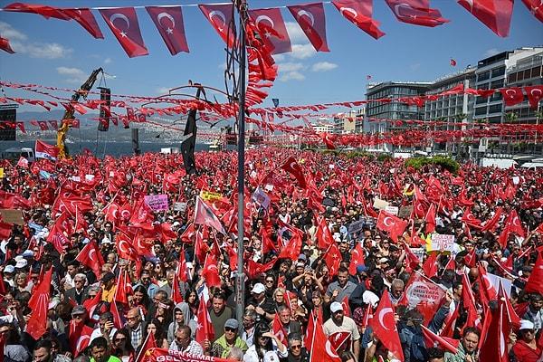 14 Mayıs’taki seçimlere kısa bir süre kala Millet İttifakı tam kadro olarak İzmir halkının karşısına çıktı.