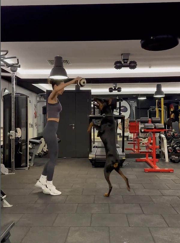8. Köpeği Gia ile spor yapmaya çalışan Yasemin Özilhan, yaptığı eğlenceli paylaşımla beğeni topladı.