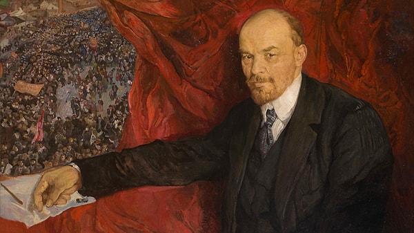 Vladimir Lenin, 21 Ocak 1924 yılında 53 yaşında vefat ettiğinde tüm dünya şoke olmuştu. Birtakım daha ilginç olaylar sonucunda, ünlü politikacının naaşı Moskova'da sergilendi.