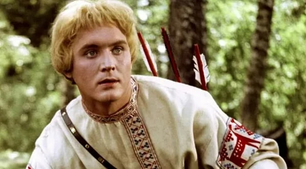 Несмотря на то, что до «Морозко» Эдуард Изотов уже снялся в нескольких фильмах, настоящий успех пришел к нему именно после этой сказки