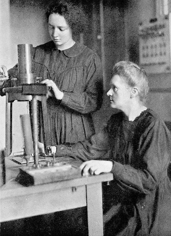 1. Bilim insanı Marie Curie (1867–1934) herkes tarafından Nobel Ödülü kazanan ilk kadın olarak biliniyor. Ancak yaşamı bundan daha fazlası.