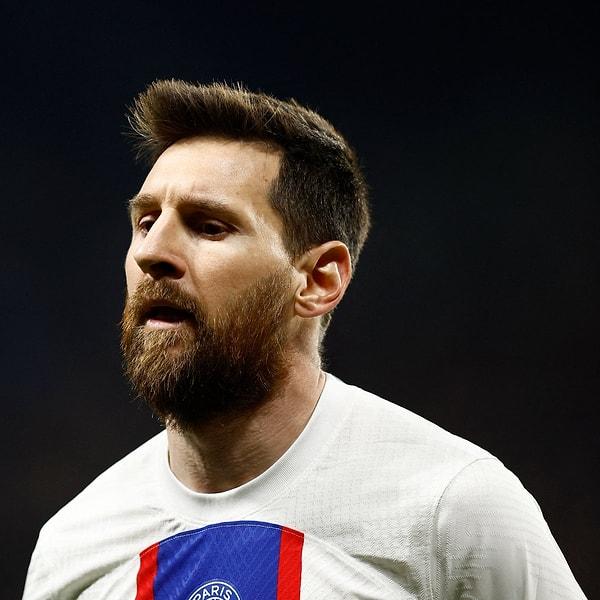 Messi'nin bu sezon bir daha PSG formasını giymeme ihtimali de bulunuyor.