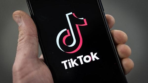 TikTok hesabında @ecersoyx adına sahip kullanıcı, 'Seçim günü kombinim' filtresini tasarlayarak, TikTok kullanıcıların kullanımına sundu.