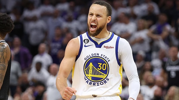 8. Стивен Карри (баскетболист) - 100,4 миллиона долларов
