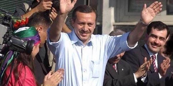 1999 Gölcük Depremi ve 2001 ekonomik krizi: 2002 seçimlerinde Türkiye değişim yaşıyor.
