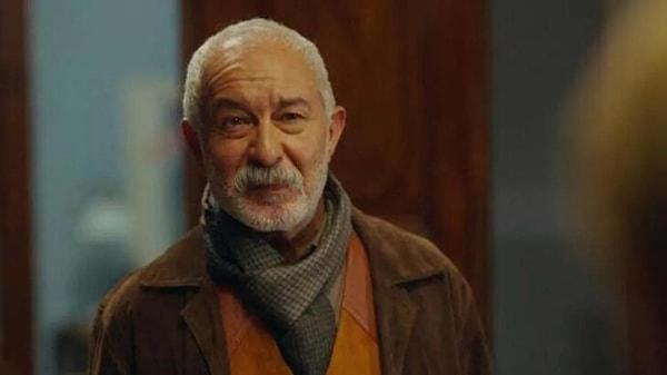7. FOX TV ekranlarında yayınlanan 'Adım Farah' dizisinin başrol oyuncularından Ali Sürmeli, sosyal medya hesabından seçim pusulasını paylaşarak Kemal Kılıçdaroğlu'nu desteklediğini belirtti.