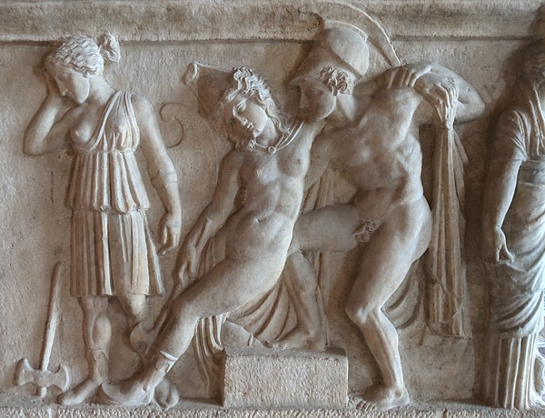 Thersites'in ölümünden sonra Diomedes, Penthesilea'nın cesedini mezardan çıkarır, arabasının arkasına bağlar ve nehre atar.