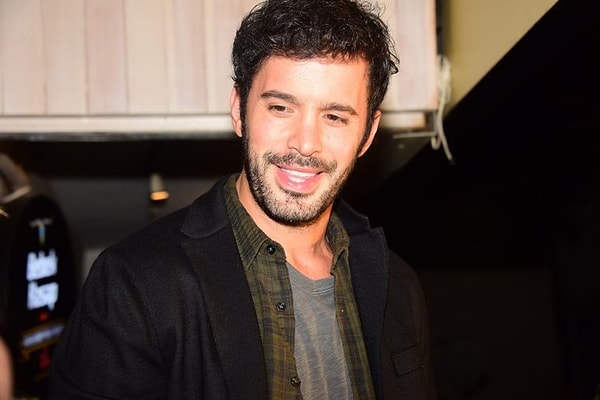 Following the success of "Kiraz Mevsimi," Arduç appeared in several other popular television series.