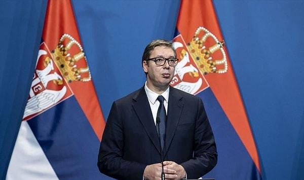 Sırbistan Cumhurbaşkanı Aleksandar Vuçiç dün televizyondan halka seslendi ve saldırıyı "Sırbistan'ın modern tarihindeki en zorlu gün" diye niteledi.