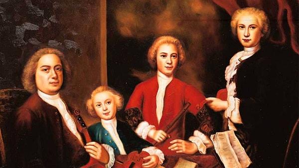 Johann Sebastian Bach, müzisyen ebeveynleri Johan Ambrosius Bach ve Maria Elisabeth Lammerhirt'in en küçük çocuğu olarak dünyaya geldi.