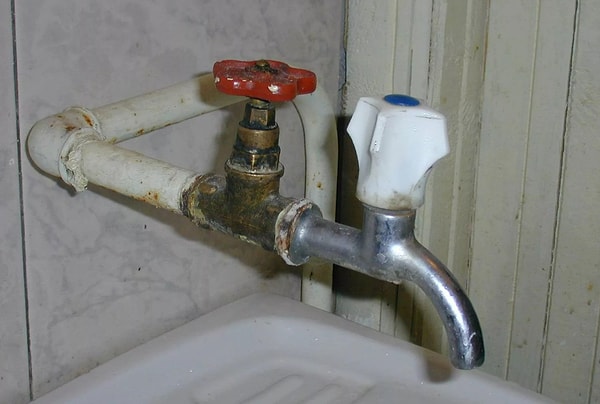 5. Советская сантехника