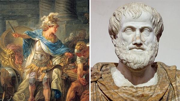 10. Büyük İskender'e eğitim veren Aristoteles ödeme olarak memleketinin yeniden inşa edilip insanların geri döndürülmesini istemişti.