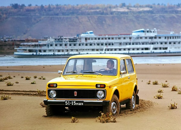 2. Почему автомобиль ВАЗ-2121 назвали «Нивой»?