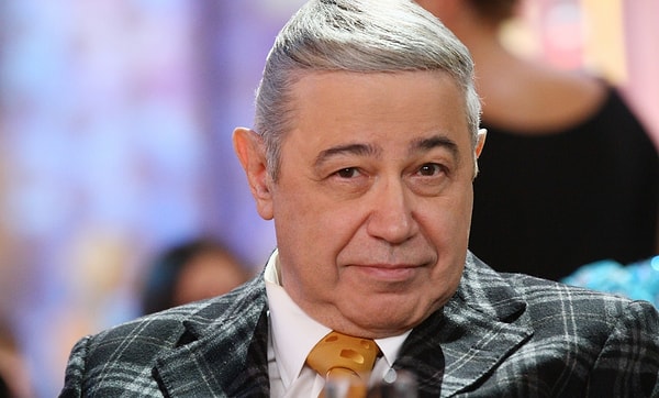 Однако сам Евгений Петросян и его супруга опровергли слухи