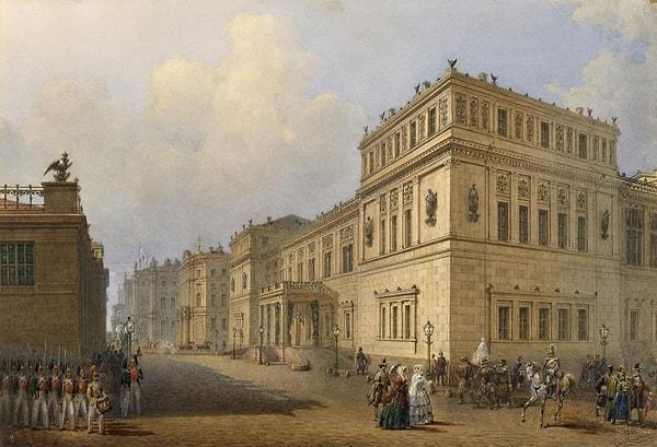 Ermitaj Müzesi 1764 yılında Rusya İmparatoriçesi Büyük Katerina tarafından kurulmuştur. Başlangıçta, İmparatoriçe'nin Batı Avrupa'dan satın aldığı sanat eserlerinden oluşan küçük bir koleksiyondu.