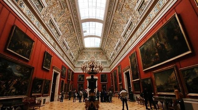 Ermitaj Müzesi'nin resim koleksiyonları dünyanın en etkileyici koleksiyonları arasında yer almaktadır.