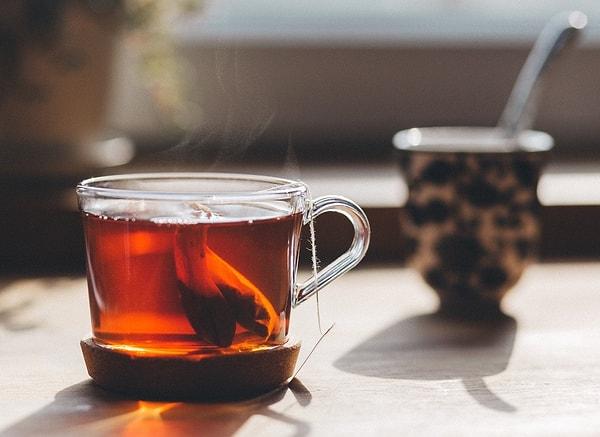Çay, en çok tüketilen içeceklerin başında geliyor. Çayı içtikten sonra posasını veya poşetini çöpe atıyorsanız çok yanlış yapıyorsunuz.