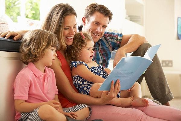 10. Çocuklara küçük yaştan itibaren kitap okuma alışkanlığı kazandırılması gerekiyor. Kitap okuma alışkanlığı kazandırabilmek için çocuğunuzla birlikte kitap saati yapmalısınız.