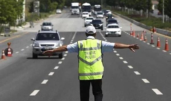 Düzenlenen mitingler sebebiyle İstanbul İl Emniyet Müdürlüğü, 6 Mayıs Cumartesi günü bazı yolların araç trafiğine kapatılacağını duyurdu.