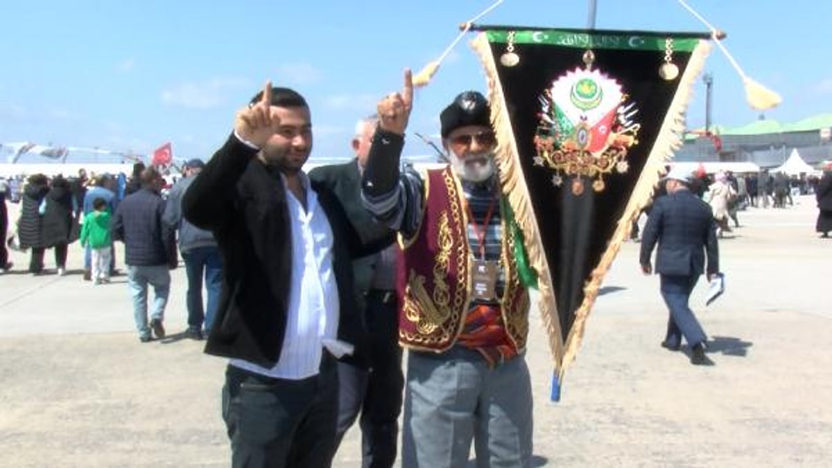 AK Parti'nin İstanbul Mitingine Damga Vuran Fotoğraflar Ve Pankartlar