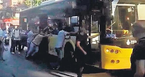 İçişleri Bakanı Süleyman Soylu, İstanbul Büyükşehir Belediye Başkanı İmamoğlu'nu arza yapan belediye otobüsleri üzerinden hedef aldı.