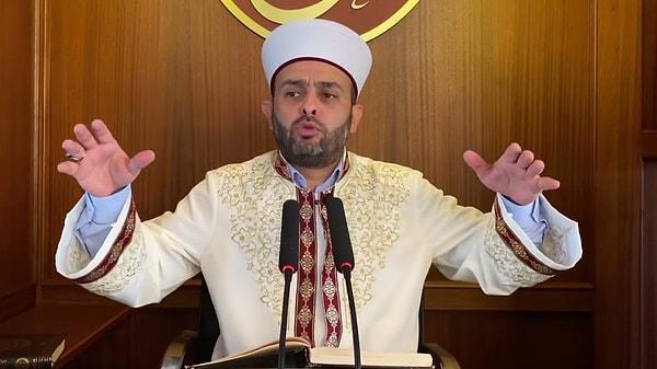 İmam Halil Konakçı, cami cemaatine verdiği vaazları sosyal medya hesabından da yayınlıyor. YouTuba'da 'Halil KONAKCI' kanalından yaptığı paylaşımlarla gündem oluyor.