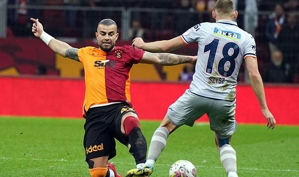 Son lig maçında rakibi karşısında 7-0'lık galibiyet elde eden Galatasaray, kupa mücadelesinde Başakşehir'e 3-2 yenilerek elenmişti.