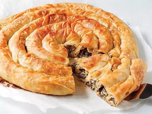 4.	Kol Böreği (Arm Börek):