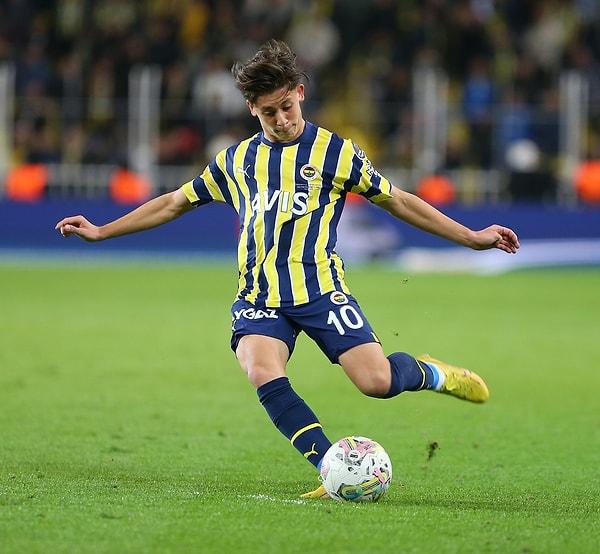 Fenerbahçe'nin genç yıldızı olan Arda Güler'in talipleri günden güne çoğalıyor.