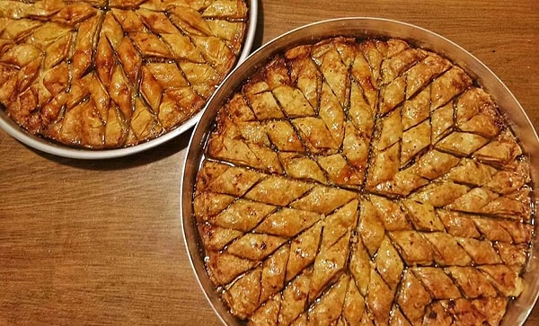 Tip 6: Let the baklava cool before serving