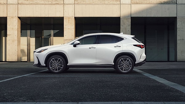 Lexus NX Hybrid fiyat listesi Mayıs 2023