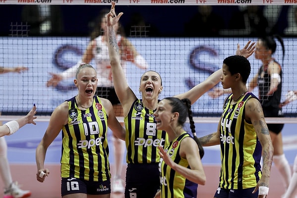 Sultanlar Ligi'nde 2022-2023 sezonunun şampiyonu Fenerbahçe Opet oldu.