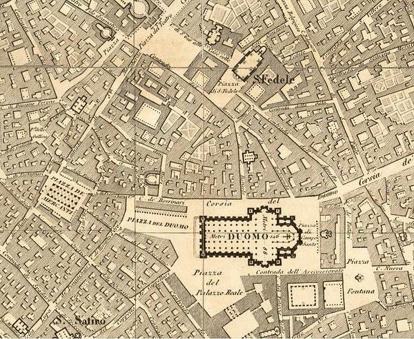 Milano'da 1800'lü yıllarda, daha iyi kamusal alanlar yaratmak için dar sokakları açarak, katedralin etrafındaki şehir merkezini geliştirmeye yönelik birkaç proje yürütülüyordu.