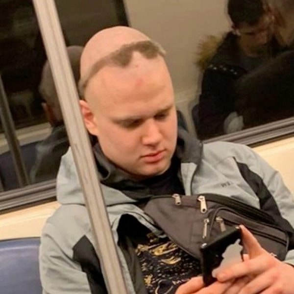 17. Стрижка в форме солнцезащитных очков? Почему бы и да!