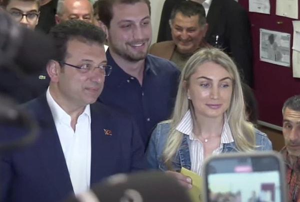 11.00 | Millet İttifakı'nın Cumhurbaşkanı Yardımcısı adayı Ekrem İmamoğlu ile eşi Dilek İmamoğlu, İstanbul Beylikdüzü'nde oylarını kullandı.