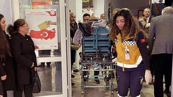 Artvin'de girdiği oy kabininde fenalaşıp, kalp krizi geçirdiği belirlenen 54 yaşındaki Ergin Asıliskenderoğlu, hastaneye kaldırıldı.