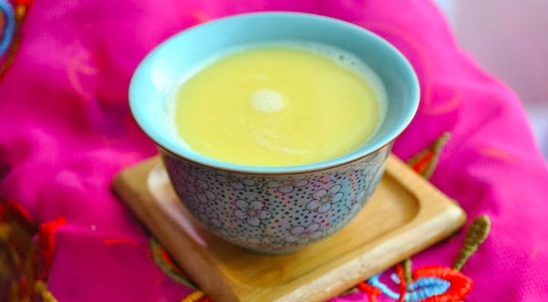 9. Что добавляют в традиционный тибетский чай?