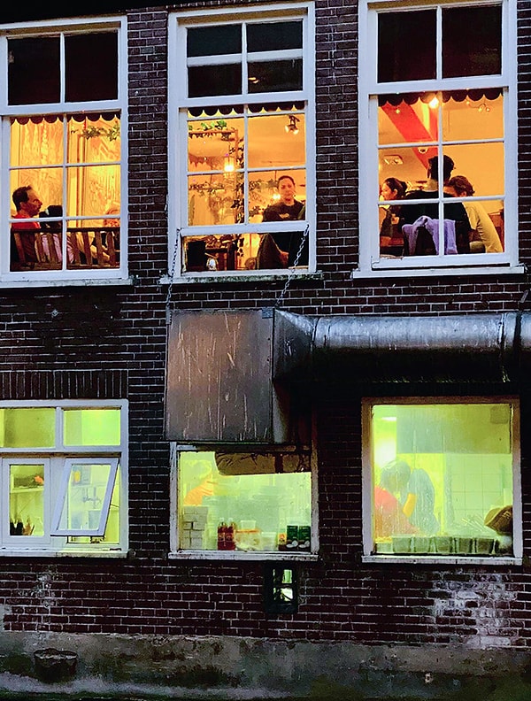 27. «Разница между рестораном и кухней»