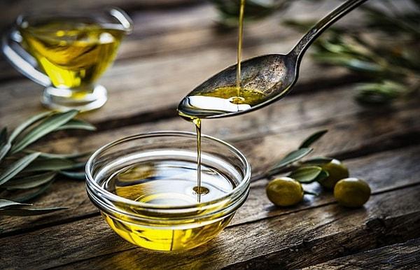 The use of olive oil in Turkey dates back thousands of years, with evidence of its production dating back to the Bronze Age.